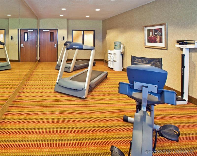 Holiday Inn Express & Suites Sioux Center By Ihg Exterior photo